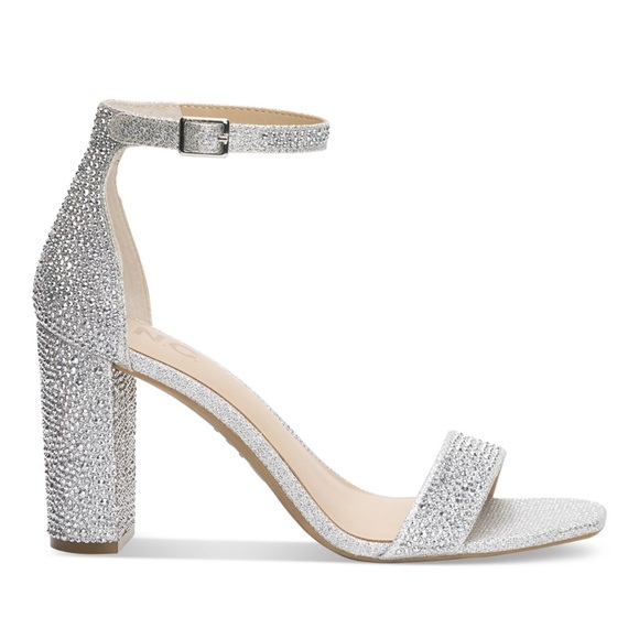 Block heels | SIZE 8.5 Wide Silver Sparkly Heels ! - Picture 1 of 3